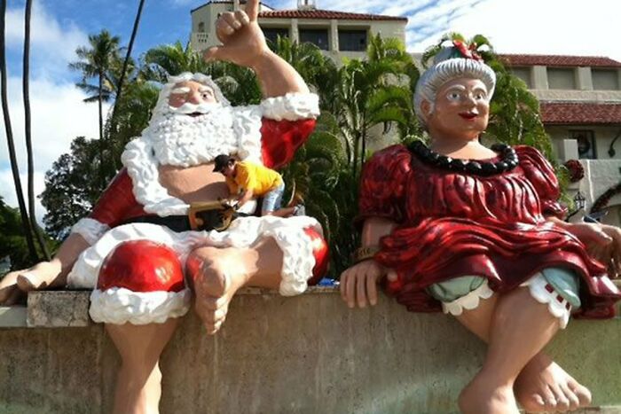 Honolulu, Hawaii. Santa's Last Stop Before A Well Deserved Vacation Together With Tutu Mele