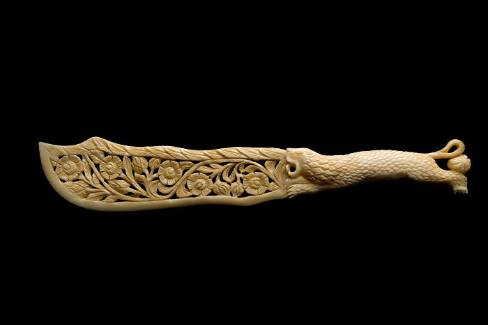 I Am A Bone Carving Artist, And I Made This Knife By Carving Buffalo Bones!