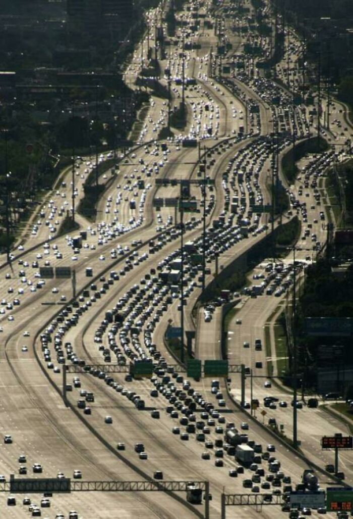 The Widest Highway In The World Is Interstate 10, Located In Katy Texas, It Serves Over 219,000 Vehicles Daily