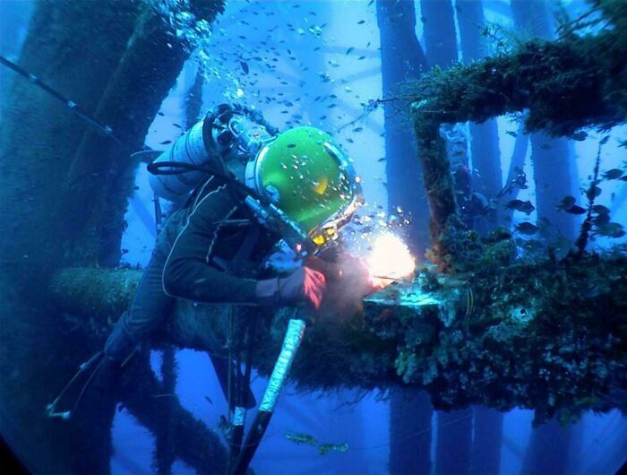 One Of The Most Dangerous Jobs, Underwater Welding