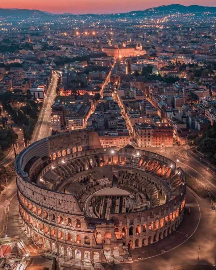 Construido hace aproximadamente 1942 años, el Coliseo de Regio III Isis Et Serapis es un icono arquitectónico entre los iconos arquitectónicos de la ciudad de Roma