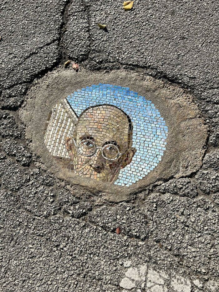 Pot Hole Mosaic In Chicago