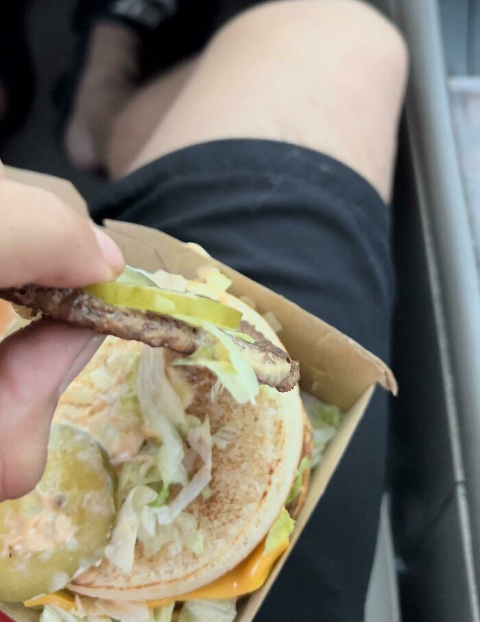 ¡El pepinillo del Big Mac es más grueso que la hamburguesa!