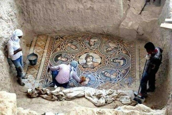 Un mosaico de vidrio de 2000 años de antigüedad, encontrado en la ciudad de Zeugma, Turquía