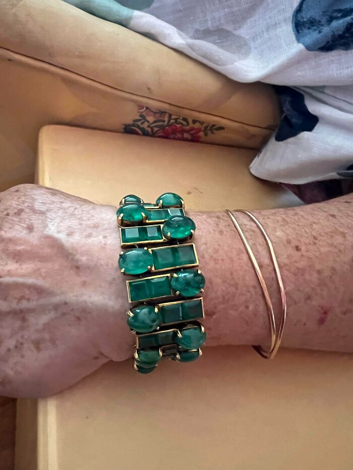 Emerald Bracelet Passed Down From A Late Boyfriend Of My Moms. Worn By A Famous Vogue Model, Jean Patchett. An Icon In Fashion From The Late 40s To Early 60s