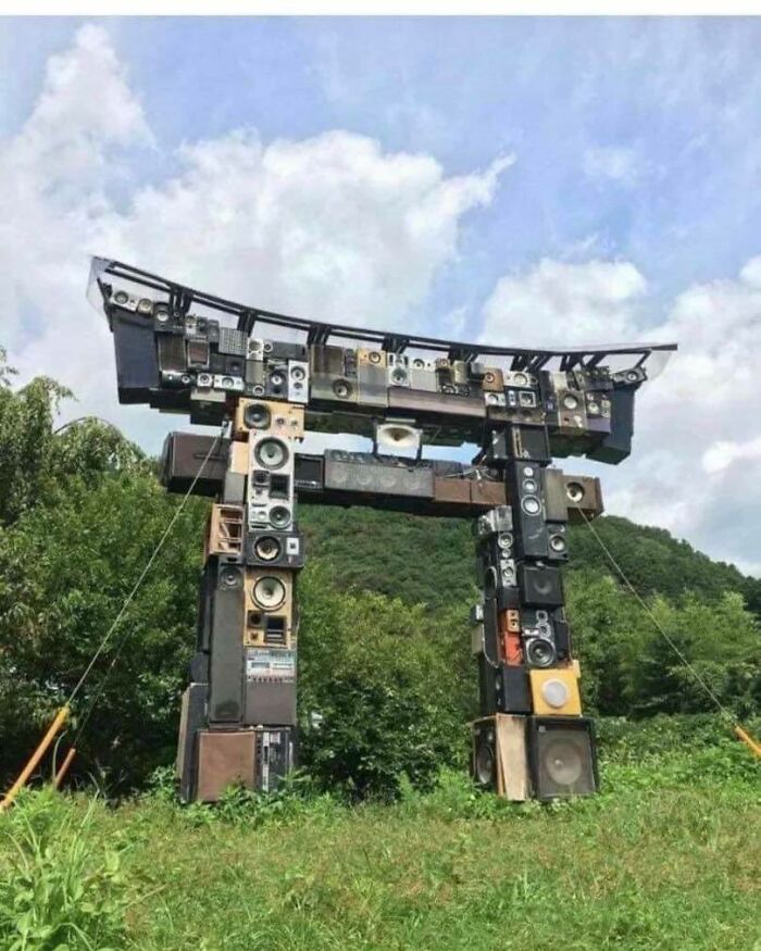 A Special Torii Gate Made Of Speakers In Kamiyama, Tokushima. Where You Can Listen To Music 