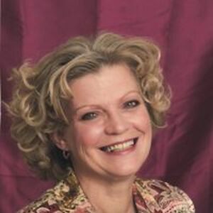 hangthemoonandstars1 avatar