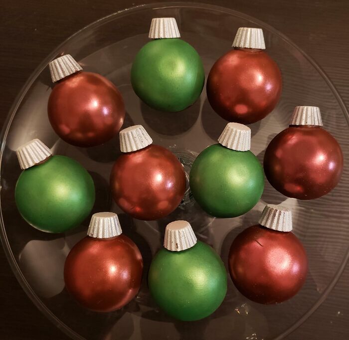 Was Feeling Festive And Made Some Christmas Ornament Cupcakes