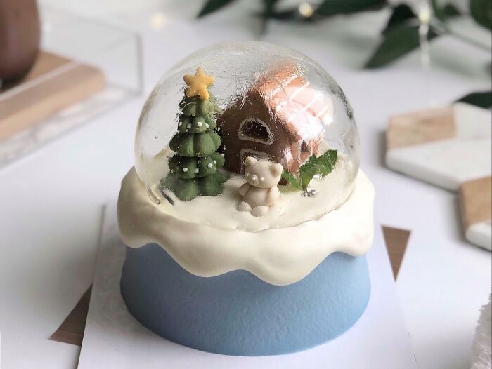 Made A Snow Globe Cake For Christmas!