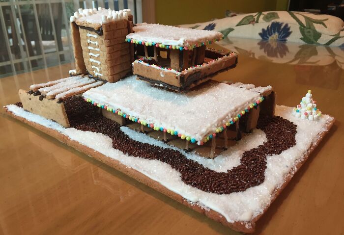 My Week-After-Christmas Gingerbread House