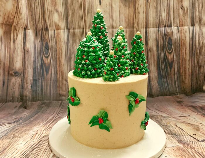 Snickerdoodle Christmas Party Cake