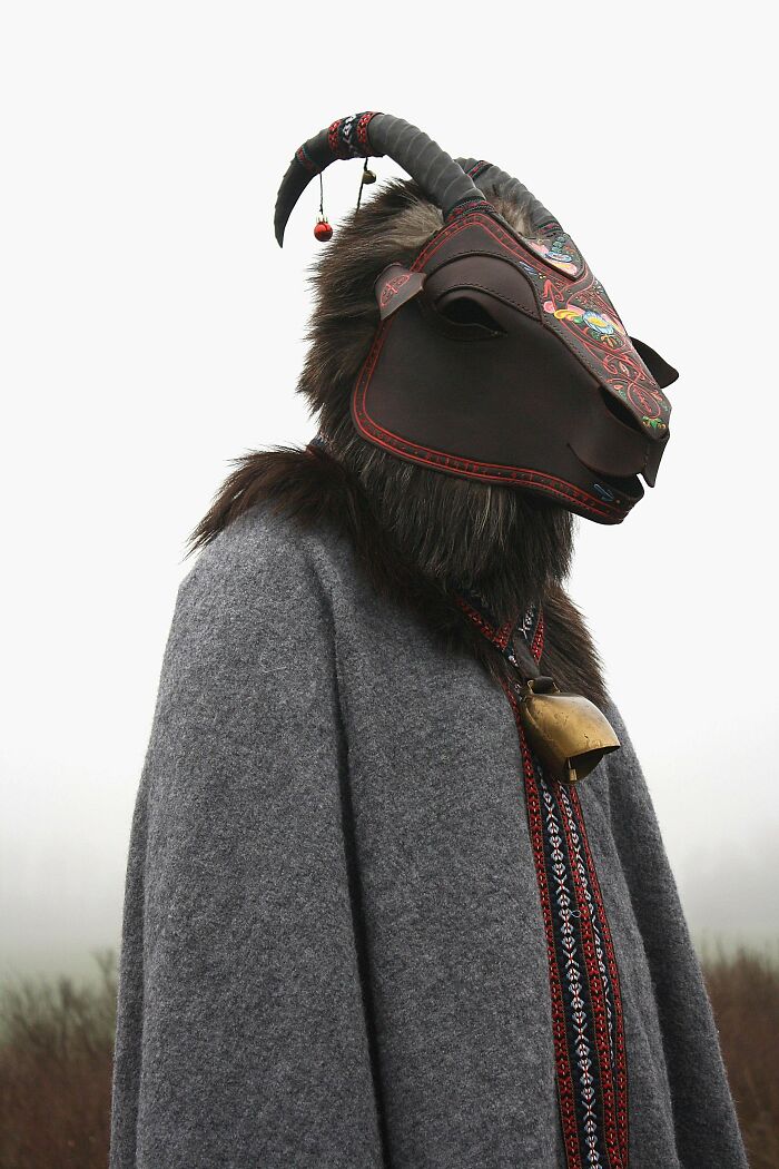 I Made A Yule Goat Mask & Costume. The Yule Goat Is An Old Swedish Folk Lore Creature Who Delivers Presents On Christmas Eve, Or Helps Santa Deliver Them. (This Is Not A Ppe, Nor Is It For Sale.)