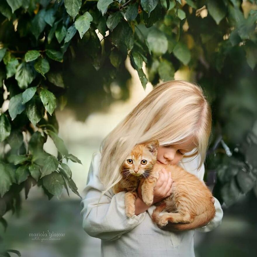 Photographer Creates Images To Highlight The Strong Bond Between Humans And Animals (44 Pics)