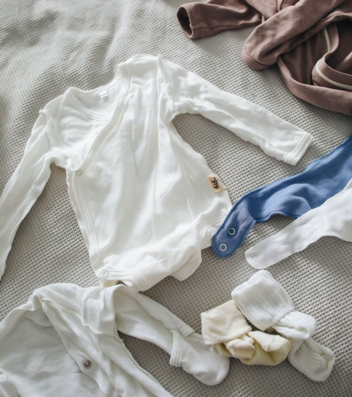 Collect And Donate Baby Clothes To New Parents