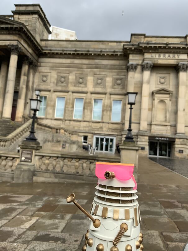 My Dalek Jeff Visiting A Museum 😅