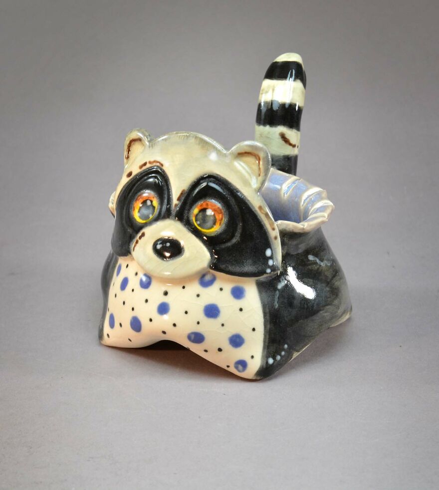 Raccoon Pot By Sweetbriar Studio Art (USA)