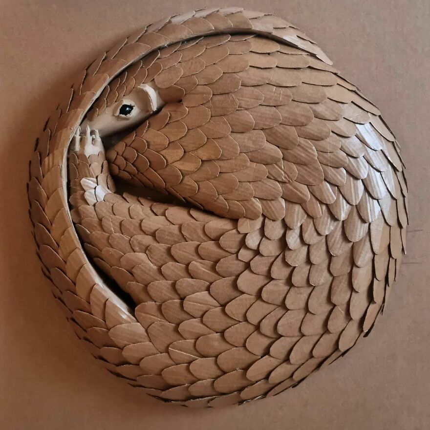 Artist Turns Cardboard And Other Discarded Materials Into Stunning Lifelike Animal Sculptures