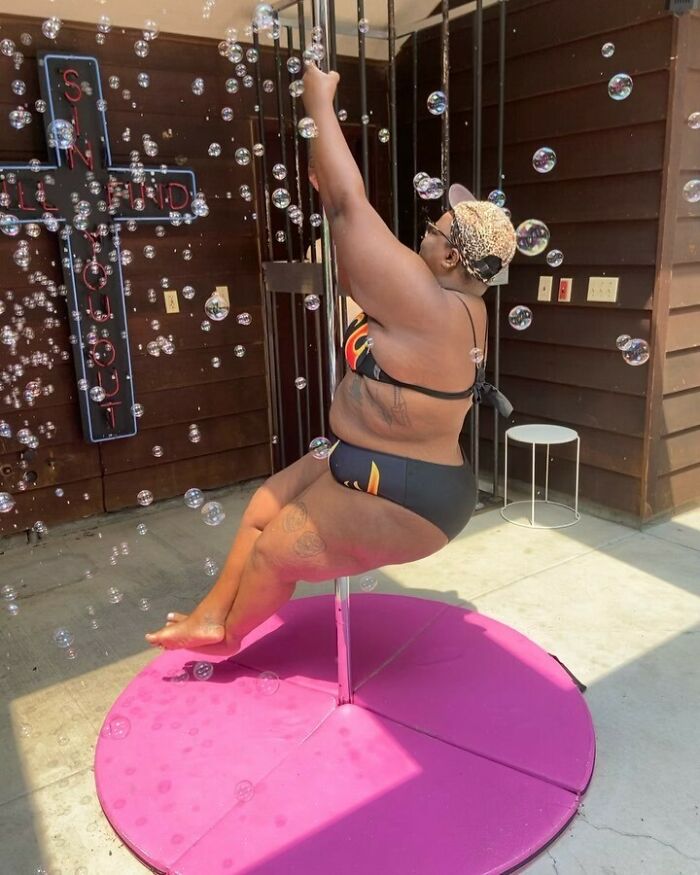 When Nicole Byer Showed Off Her Bikini Bod And Pole-Dancing Skills, All While Celebrating Her "#veryfat," "#verybrave" Philosophy