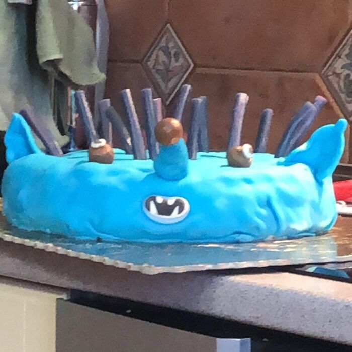 Hice un pastel para mi amigo, es bastante obvio, pero por si acaso, es Sonic