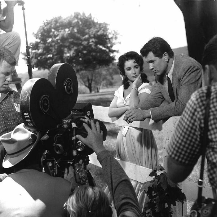 Entre bastidores con Elizabeth Taylor y Rock Hudson en el plató de 'Gigante', 1956