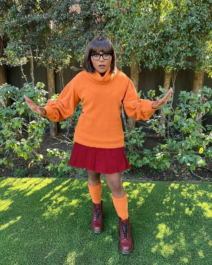 Mindy Kailing como Velma
