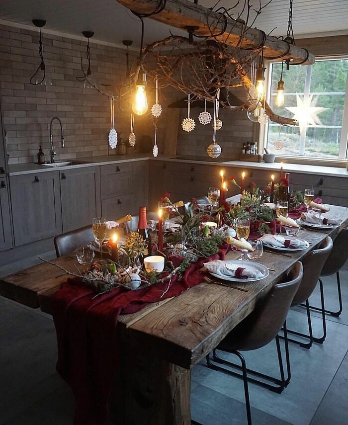 Our Cozy Thanksgiving Dinner Table