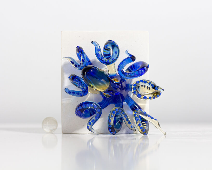 I Make Glass Figures Of Spiders, Octopuses And Other Animals Using The Lampwork Technique