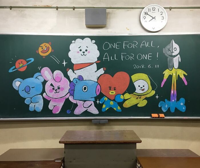 Japanese Teacher Creates Real Works Of Art On The Blackboard Before Starting Class (48 Pics)