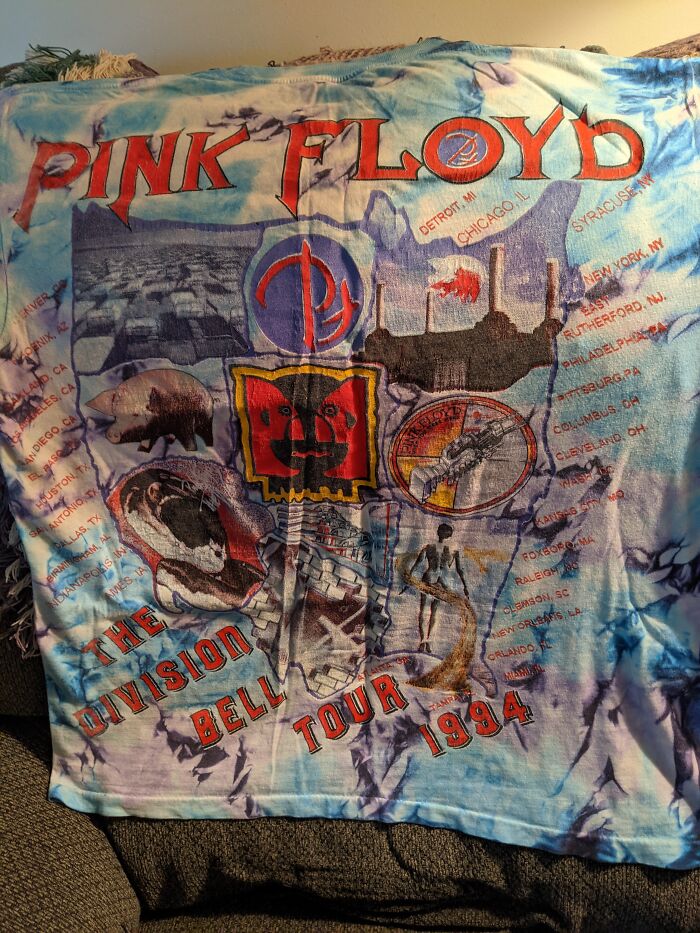 Pink Floyd 1994, I Was 26 And This Was My First Ever Concert. My Brother Surprised Me With Tickets. The Closest Thing That Comes Close To Pink Floyd Is The Cover Band Brit Floyd Which Are Fantastic