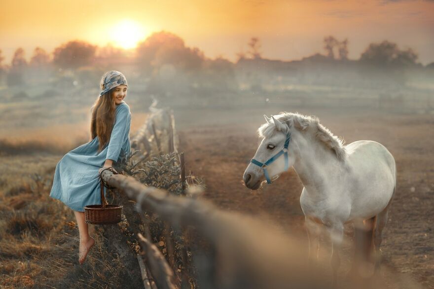 Photographer Creates Images To Highlight The Strong Bond Between Humans And Animals (44 Pics)