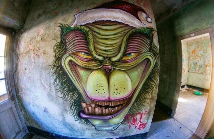 Christmas Street Art And Integration Of Street Art In The Urban Cities Christmas Street Art And Integration Of Street Art In The Urban Cities