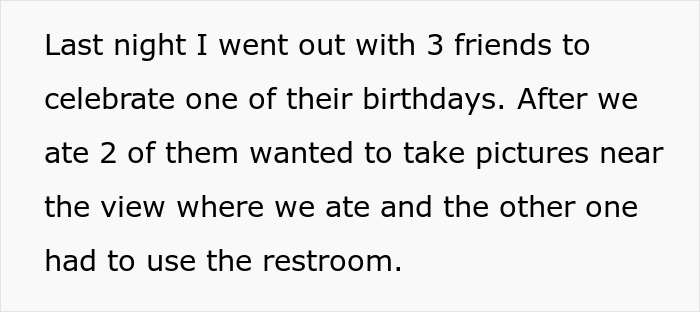 Friends Bail From Restaurant Before Check Arrives And Refuse To Pay This Woman Back For It, She Complains To The Birthday Girl's Mother Friends Bail From Restaurant Before Check Arrives And Refuse To Pay This Woman Back For It, She Complains To The Birthday Girl's Mother