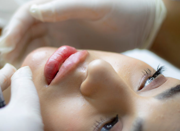 Woman Moved From The UK To Canada And Was Surprised By These 12 Differences