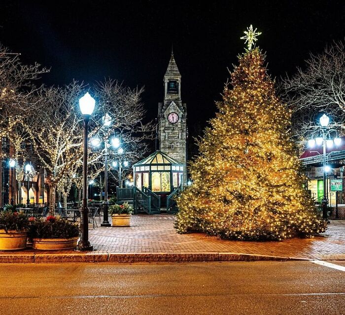 Market Street In Corning NY Is Always Decked Out For Christmas