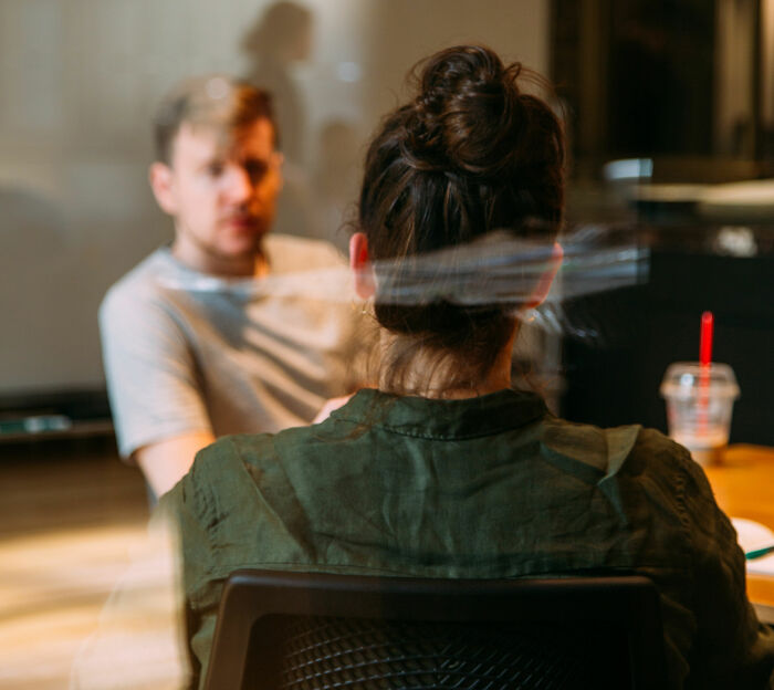 "People Who Are Incapable Of Admitting They Are Wrong" And 30 Other Deal-Breakers, As Shared By Our Community