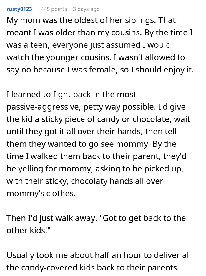 "My Aunt Sees The Can And Starts Screaming": Man Sick And Tired Of Always Having To Babysit Relatives At Family Events, Solves The Problem "My Aunt Sees The Can And Starts Screaming": Man Sick And Tired Of Always Having To Babysit Relatives At Family Events, Solves The Problem