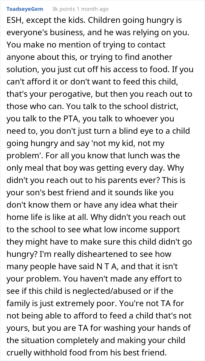 Woman Confronts Son's BFF's Mother After She Learns That Her Boy Was Cut Off From Their Shared Lunch To Save Money Woman Confronts Son's BFF's Mother After She Learns That Her Boy Was Cut Off From Their Shared Lunch To Save Money