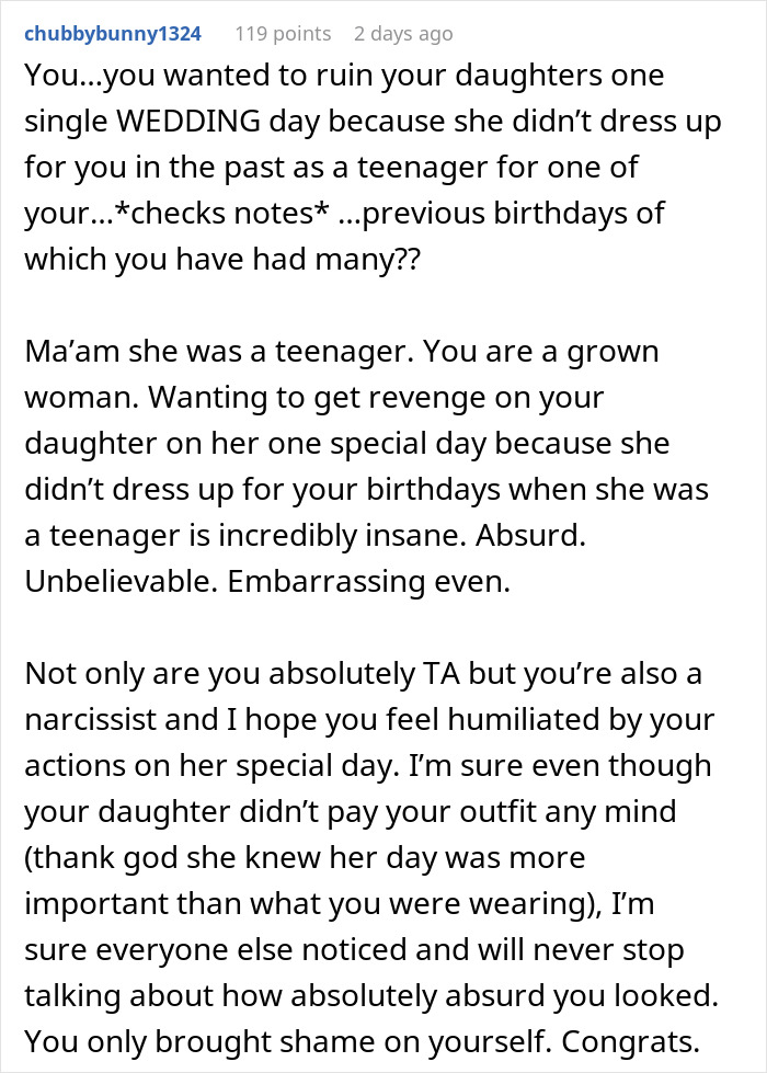 Mom Wonders If She's A Jerk For Wearing Jeans To Daughter's Wedding To Prove A Point, Gets A Reality Check Online Mom Wonders If She's A Jerk For Wearing Jeans To Daughter's Wedding To Prove A Point, Gets A Reality Check Online