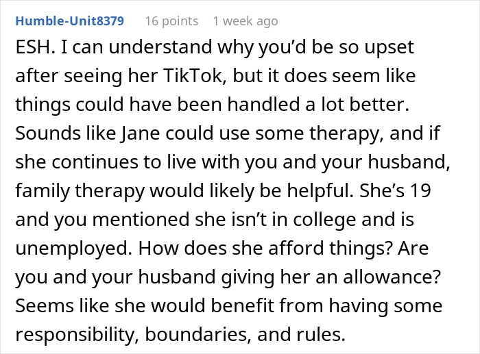 Mom Asks For Advice After She Finds Out Her Adult Daughter Has Been Making TikToks About How She "Traumatized" Her, So She Disconnects The Internet Mom Asks For Advice After She Finds Out Her Adult Daughter Has Been Making TikToks About How She "Traumatized" Her, So She Disconnects The Internet