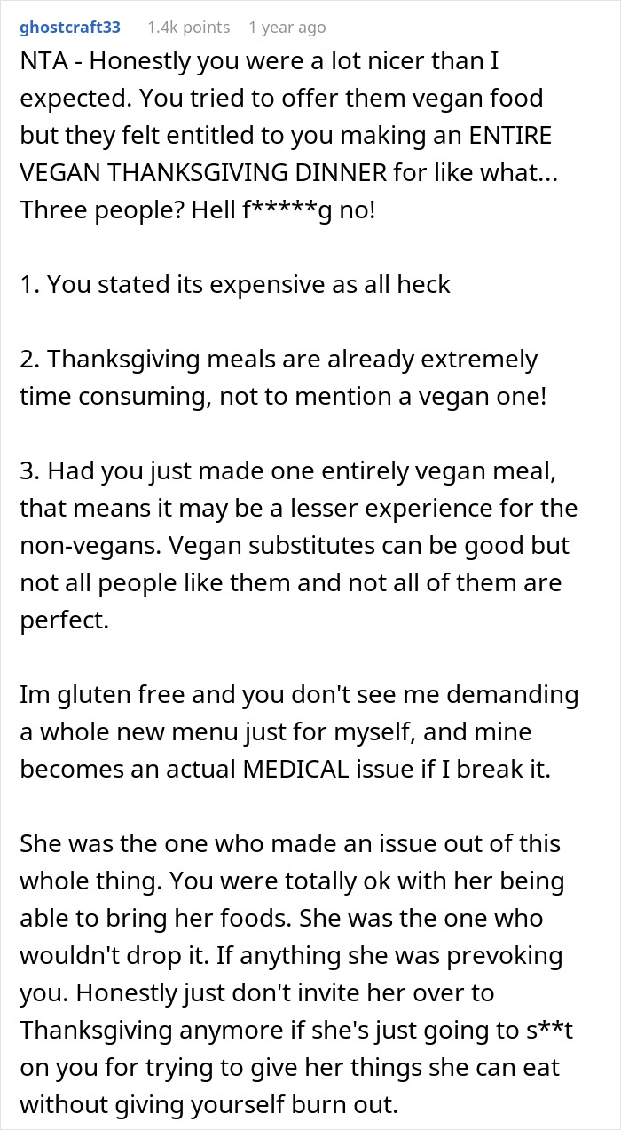 Mom “Publicly Embarrasses” Rude Vegan Daughter-In-Law At Thanksgiving Mom “Publicly Embarrasses” Rude Vegan Daughter-In-Law At Thanksgiving