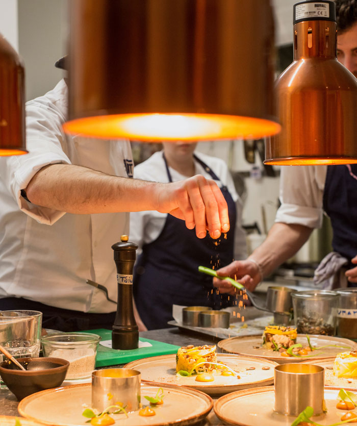 Go On A Double-Date Cooking Class