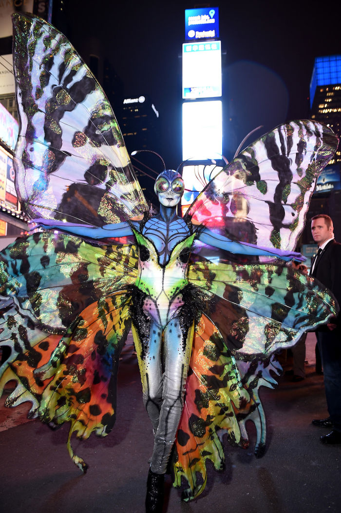 Heidi Klum Unveils This Year’s Costume, And It Once Again Reminds Everyone Why She’s The Queen Of Halloween