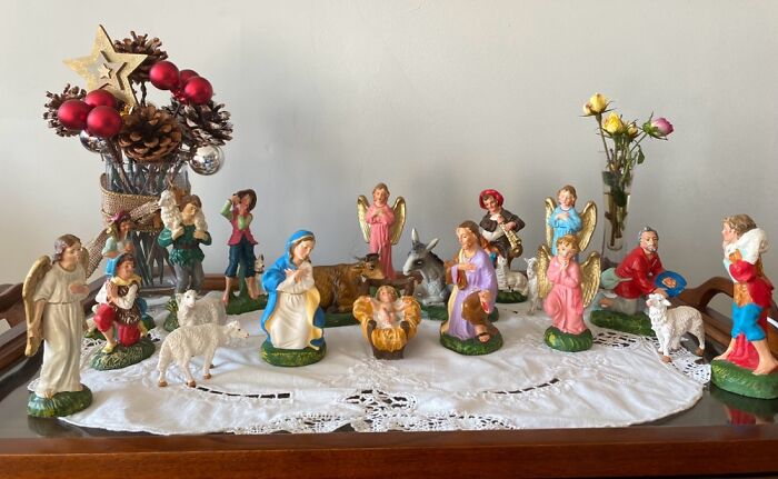 Vintage Italian Crèche. Family Heirloom From 1950s