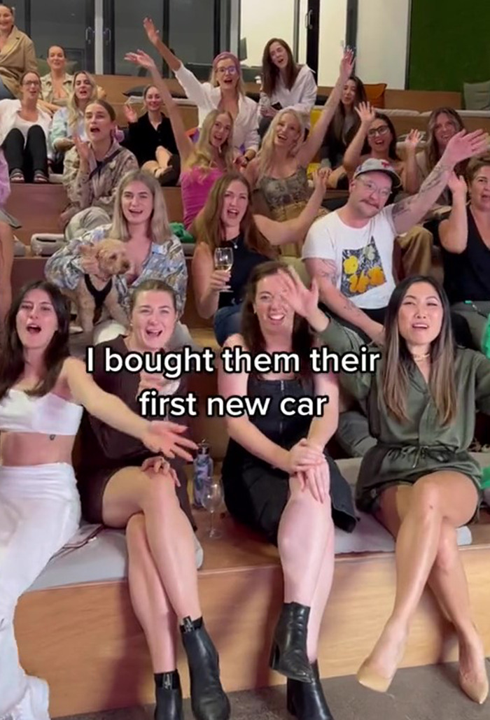 Woman Built A Business Worth Millions But Didn't Tell Her Parents She Was Working On It, Fearing Their Reaction To Her Quitting Her Office Job Woman Built A Business Worth Millions But Didn't Tell Her Parents She Was Working On It, Fearing Their Reaction To Her Quitting Her Office Job