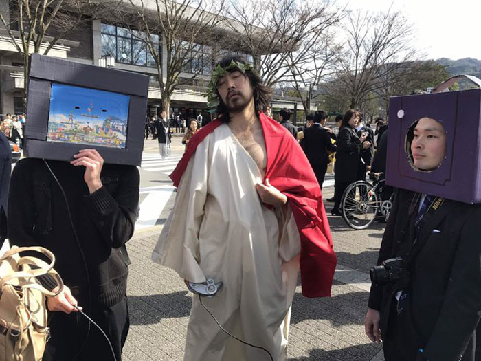 Kyoto University Permits Students To Put On Anything They Want For Graduation, And Here Are 35 Of The Most Brilliant Costume Ideas