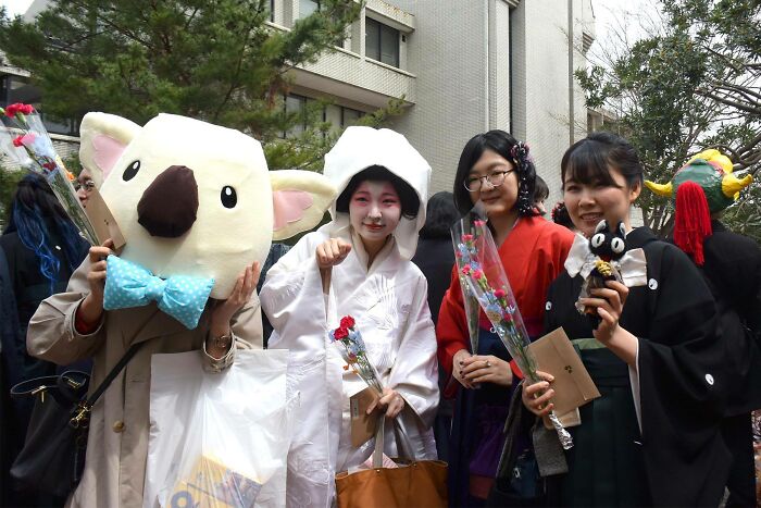 Kyoto-University-Graduation-Outfits