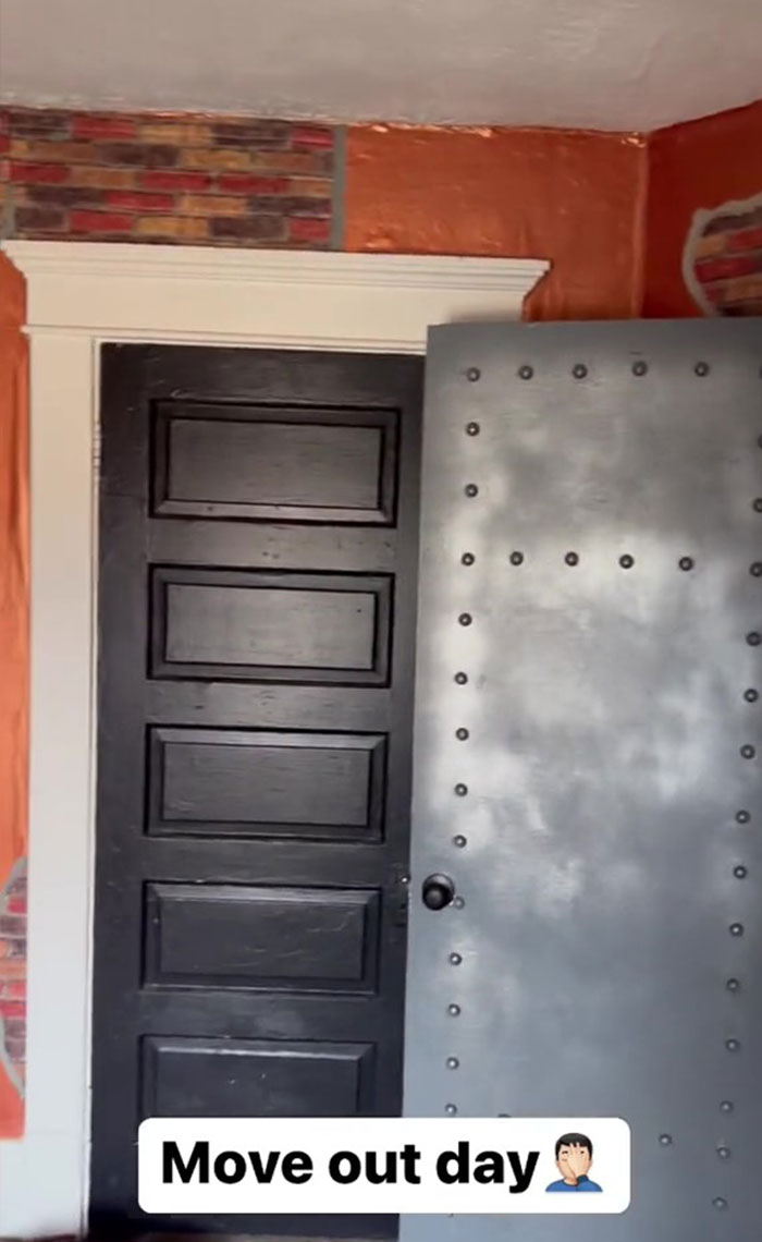 Home Owner Films Horrible Changes Tenants Made While Renting His House, Goes Viral With Over 6.1M Views On TikTok Home Owner Films Horrible Changes Tenants Made While Renting His House, Goes Viral With Over 6.1M Views On TikTok