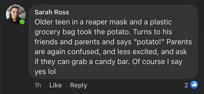 Potatoes For Trick-Or-Treaters Become An Instant Hit In This Neighborhood, People Chime In With The Weirdest Halloween Treats They've Seen