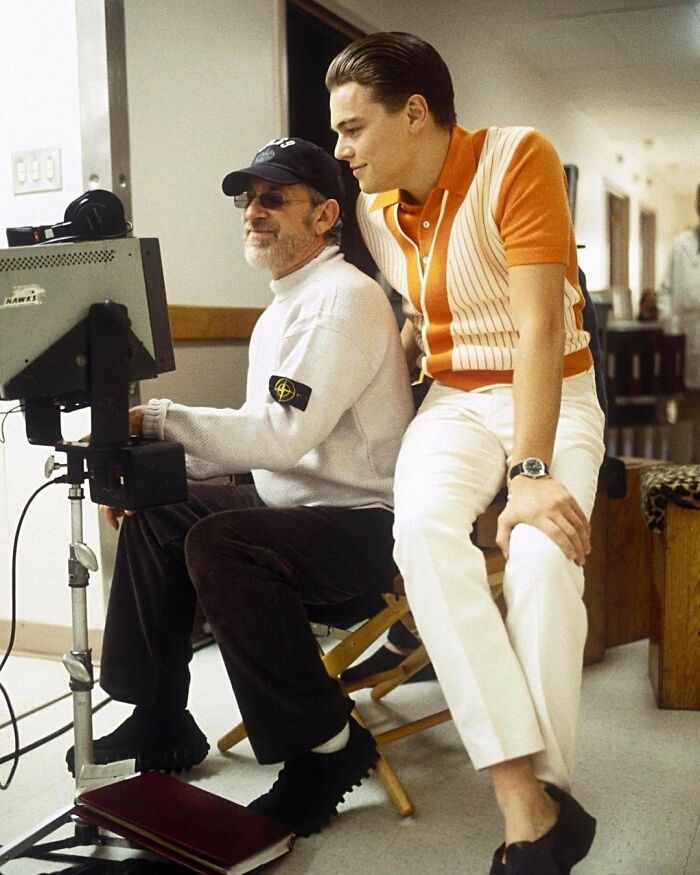 Leonardo Dicaprio And Steven Spielberg On The Set Of ‘Catch Me If You Can’ (2002)