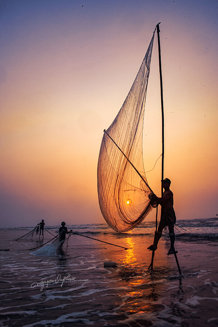 I Photographed Fishermen, Who Use Stilts For Inshore Fishing